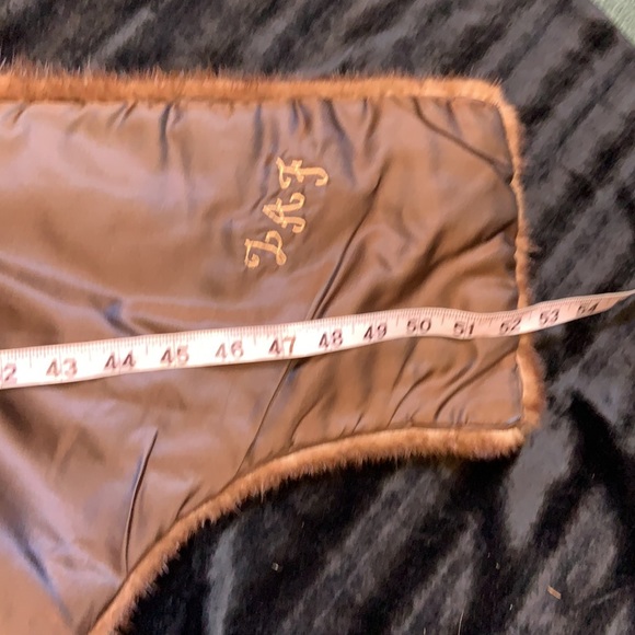 Fabulous mink stole flip collar simply gorgeous - Picture 12 of 13